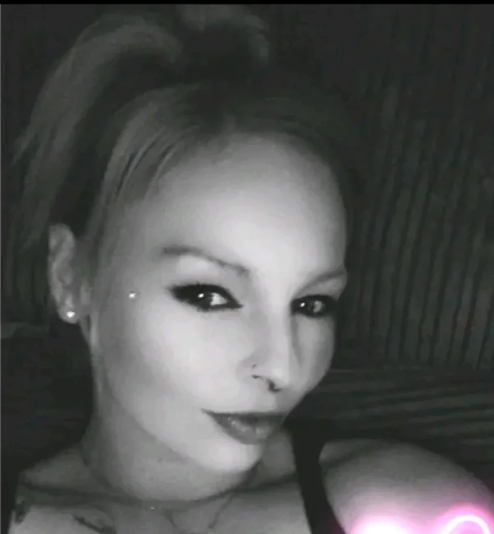 Aprodite89 feature portrait