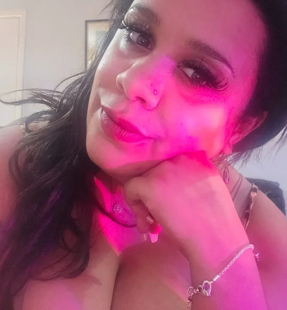 SilverGlam69 feature portrait